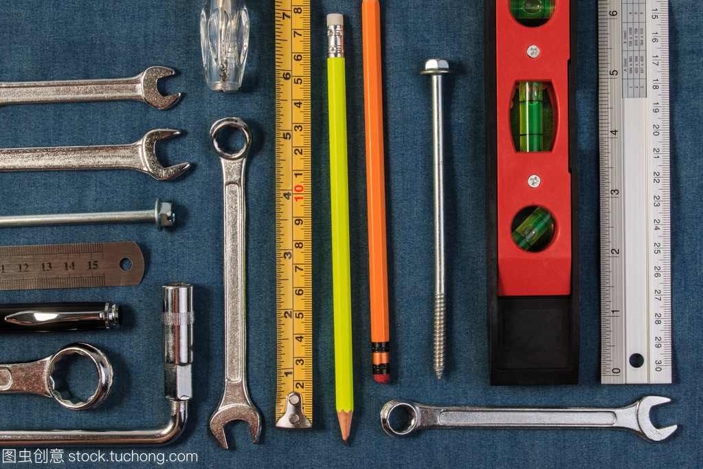 牛仔布工人的得力助手 扳手工具在五金領(lǐng)域的重要角色
